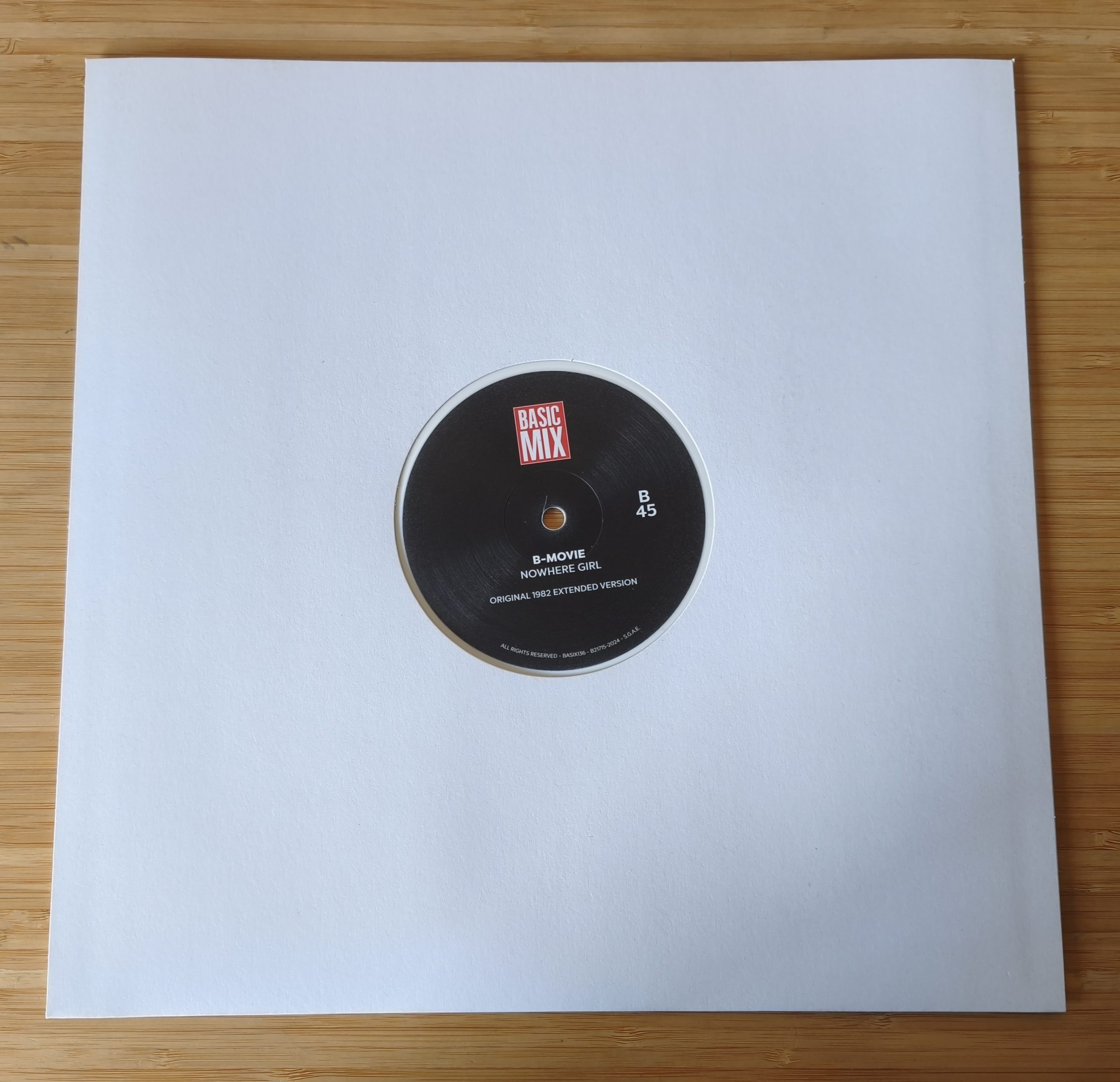 B-Movie – Nowhere Girl (Original y Remix) - Imagen 3